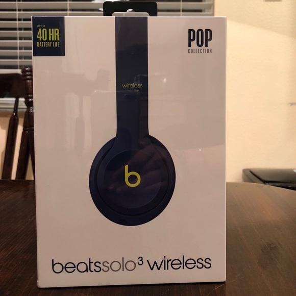 Beats Solo3 Wireless EXCLUSIVE POP COLLECTION - Picture 2 of 7